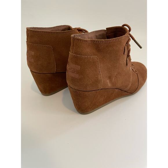 Toms Size 8.5 Brown Bootie Heels Tassel Lace Up Suede - Picture 8 of 11